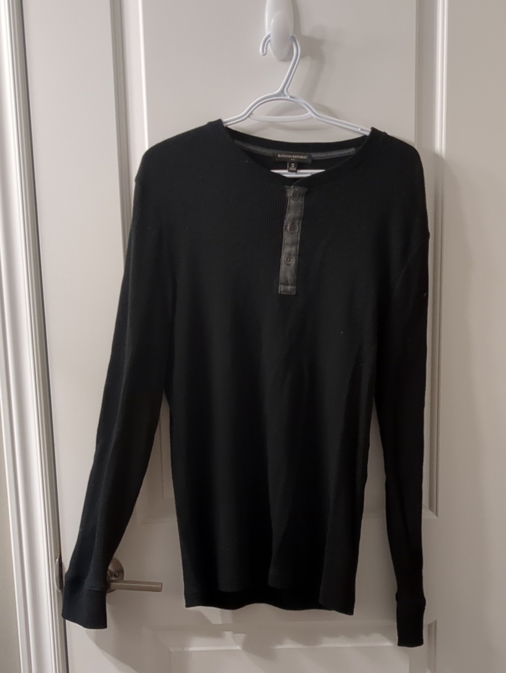 Banana Republic Black Long-Sleeve Henley